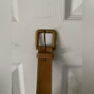 womans brown belt